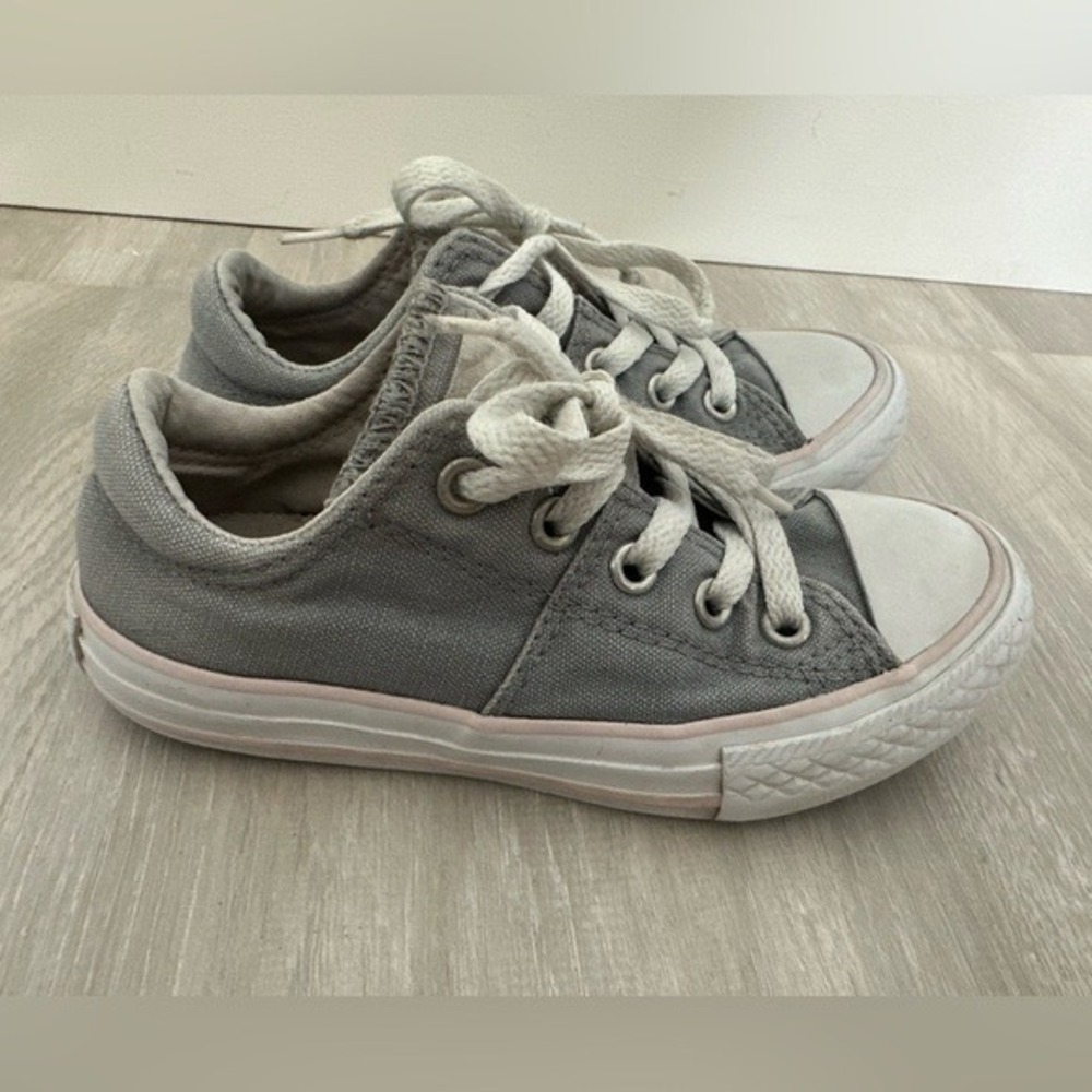 Kids Converse All Star Chuck Taylor Low Top Sneakers Gray Pink Sz 11